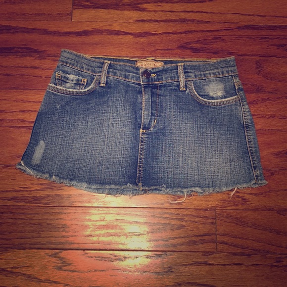 3/$33 A’GACI Too Jean Micro Skirt Size S - Picture 2 of 6